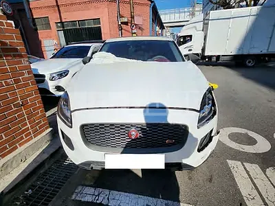 Photo 1 of 8: 2018 Jaguar E-Pace P250 — Korean insurance auction