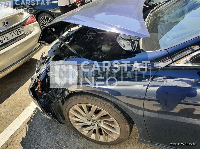 Photo 2 of 17: 2020 Lexus ES300h — Korean insurance auction