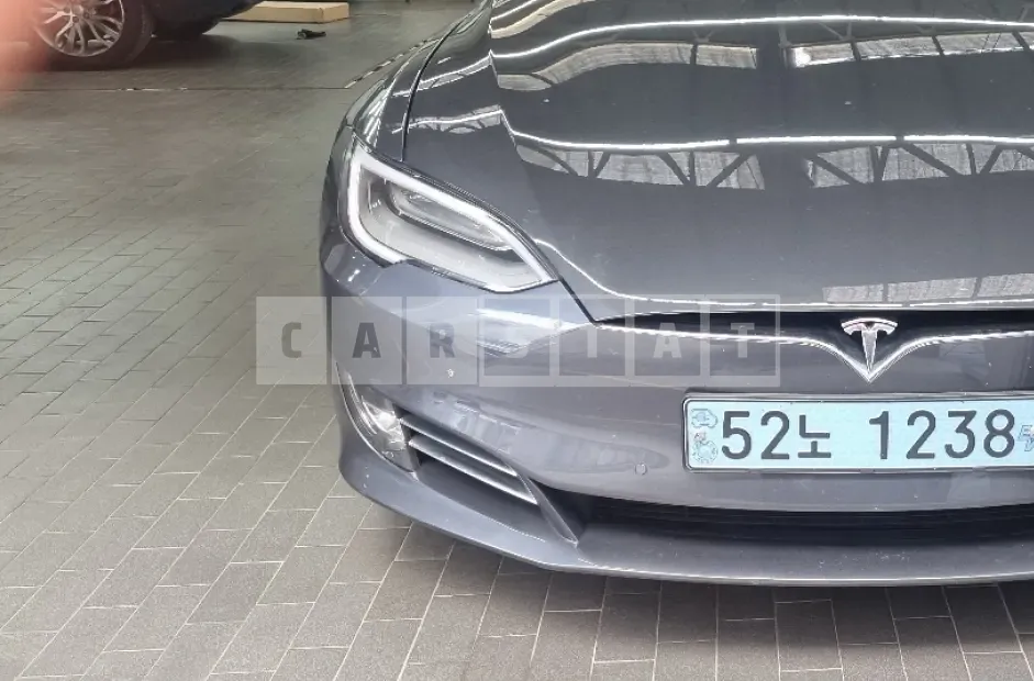 Photo 2 of 15: 2017 Tesla Model S90d, VIN 5YJSA1E29HF219039 — Korean insurance auction