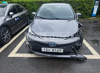 Photo 1 of 28: 2018 Toyota Prius — Korean insurance auction