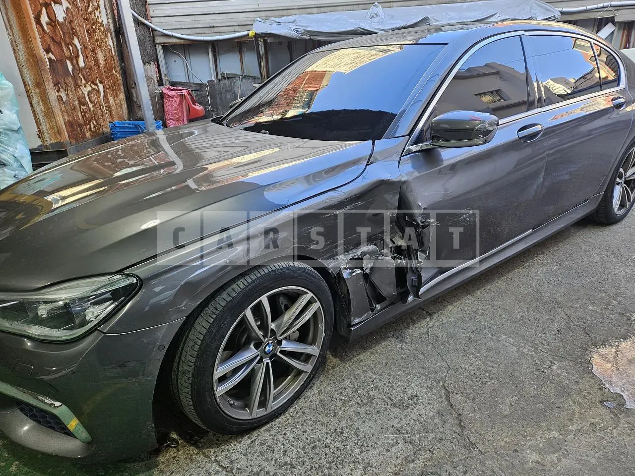 Photo 2 of 8: 2017 BMW 740Li xDrive, VIN WBA7E4102HGV25762 — Korean insurance auction