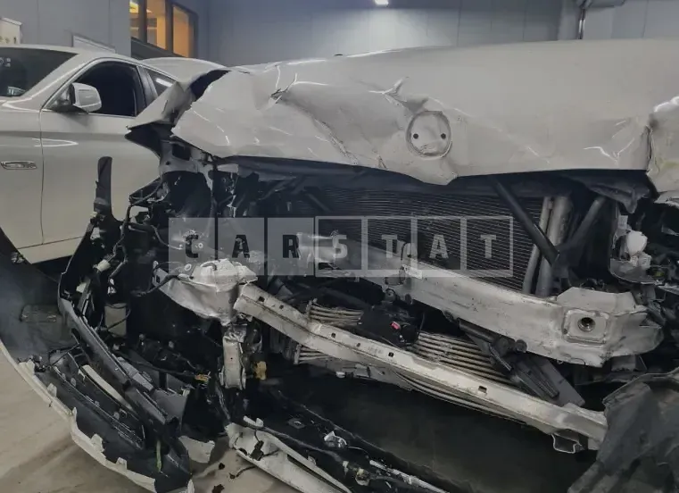 Photo 2 of 9: 2017 BMW 520d xDrive, VIN WBAJC5102HG851739 — Korean insurance auction
