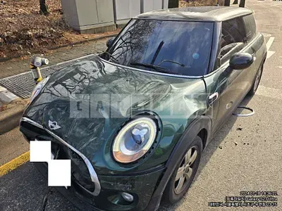 Photo 1 of 10: 2018 MINI Cooper D, VIN WMWXN3104J2E01640 — Korean insurance auction