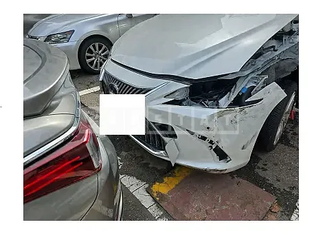 Photo 2 of 36: 2021 Lexus ES300h — Korean insurance auction