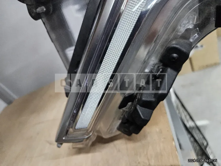 Photo 2 of 2: 2020 Kia (parts) Carnival Lights, VIN KNANB81BBMS038080 — Korean insurance auction