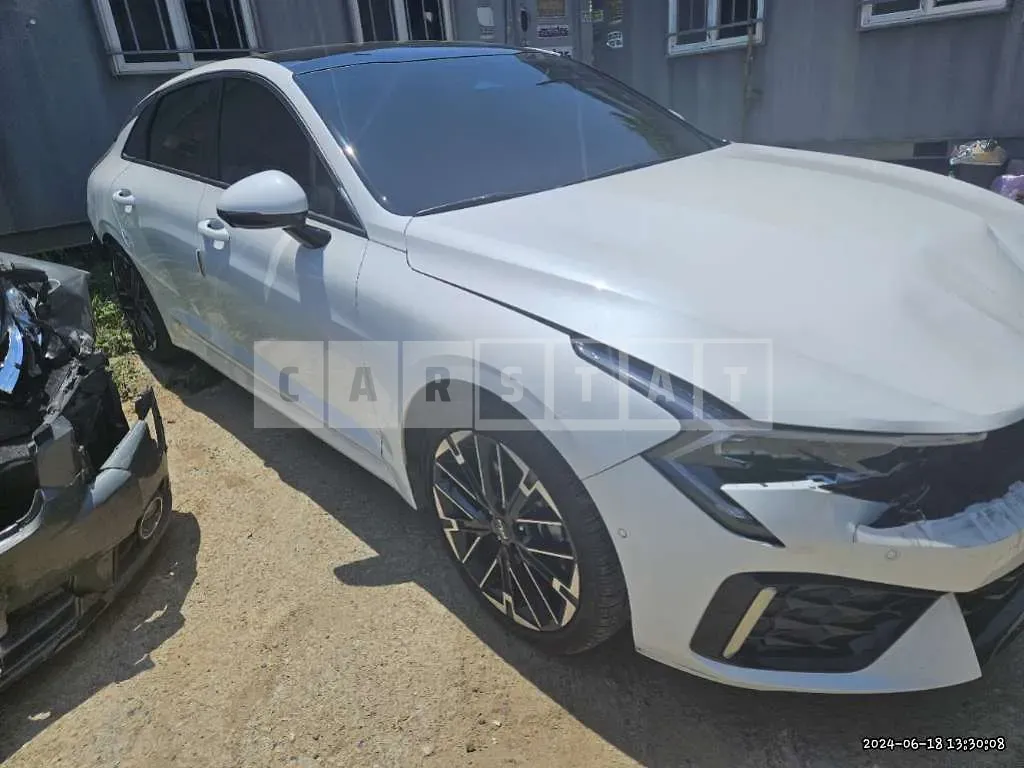 Photo 2 of 27: 2024 Kia K5 — Korean insurance auction