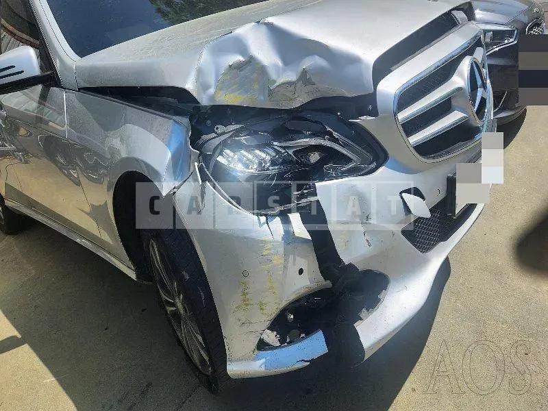 Photo 2 of 5: 2016 Mercedes-Benz E220 BlueTec — Korean insurance auction
