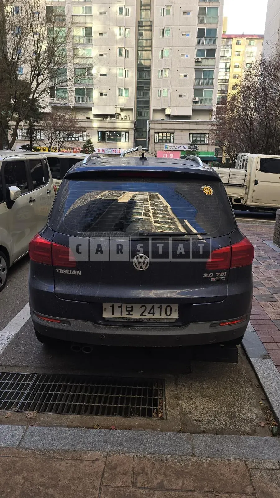 Photo 2 of 7: 2015 Volkswagen Tiguan 2.0 TDI Blue Motion Premium, VIN WVGZZZ5NZFW615412 — Korean insurance auction