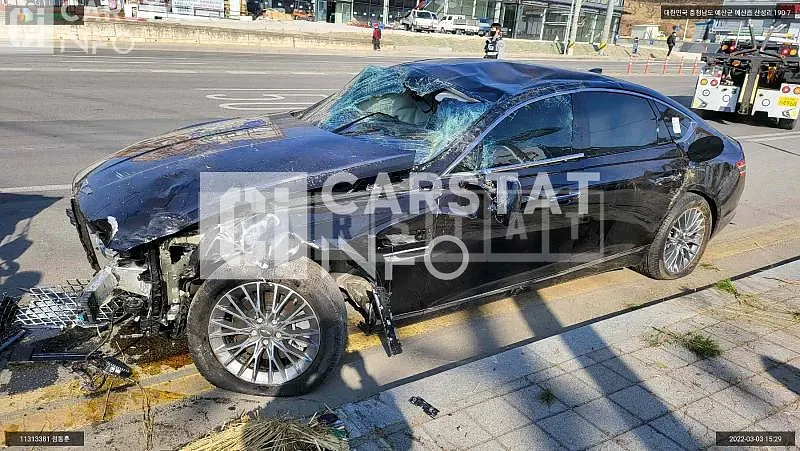 Photo 2 of 17: 2020 Genesis G80, VIN KMTGB41CDMU007210 — Korean insurance auction