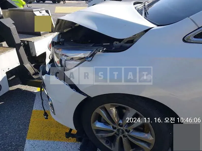 Photo 2 of 6: 2014 Kia Carnival — Korean insurance auction