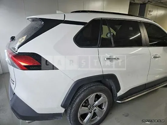 Photo 2 of 13: 2020 Toyota RAV4 Hybrid AWD — Korean insurance auction