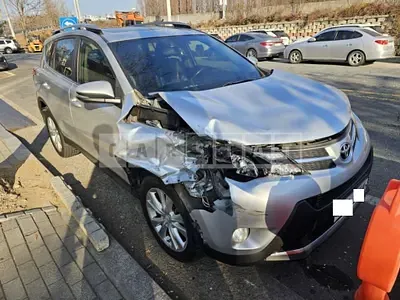 Photo 1 of 27: 2015 Toyota RAV4 2VD — Korean insurance auction