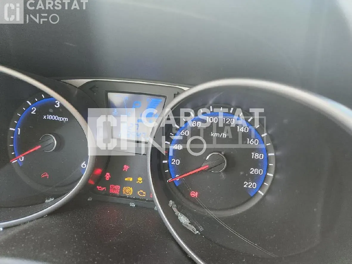 Photo 2 of 7: 2014 Hyundai Tucson ix — Korean insurance auction
