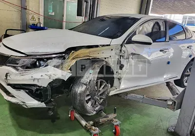 Photo 1 of 28: 2019 Kia K5, VIN KNAGS416BKA317008 — Korean insurance auction