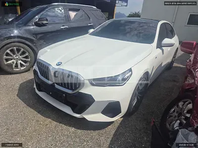 Photo 1 of 11: 2025 BMW 520i, VIN WBA21FJ07SCT99186 — Korean insurance auction