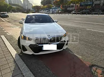 Photo 1 of 50: 2023 BMW i5 eDrive40 — Korean insurance auction