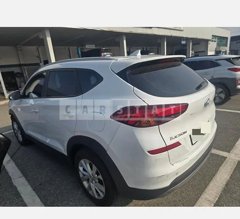 Photo 2 of 9: 2019 Hyundai Tucson TL — Korean insurance auction