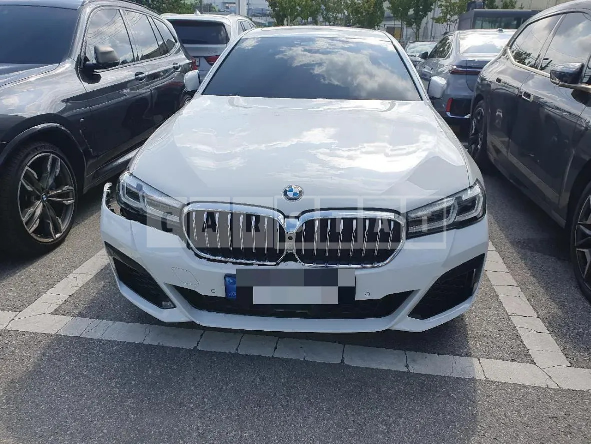 Photo 2 of 5: 2023 BMW (parts) 520i Light — Korean insurance auction
