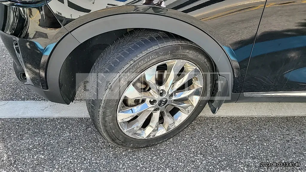 Photo 2 of 9: 2018 Kia Sorento 2.2 4WD, VIN KNAPH81BDKA510942 — Korean insurance auction