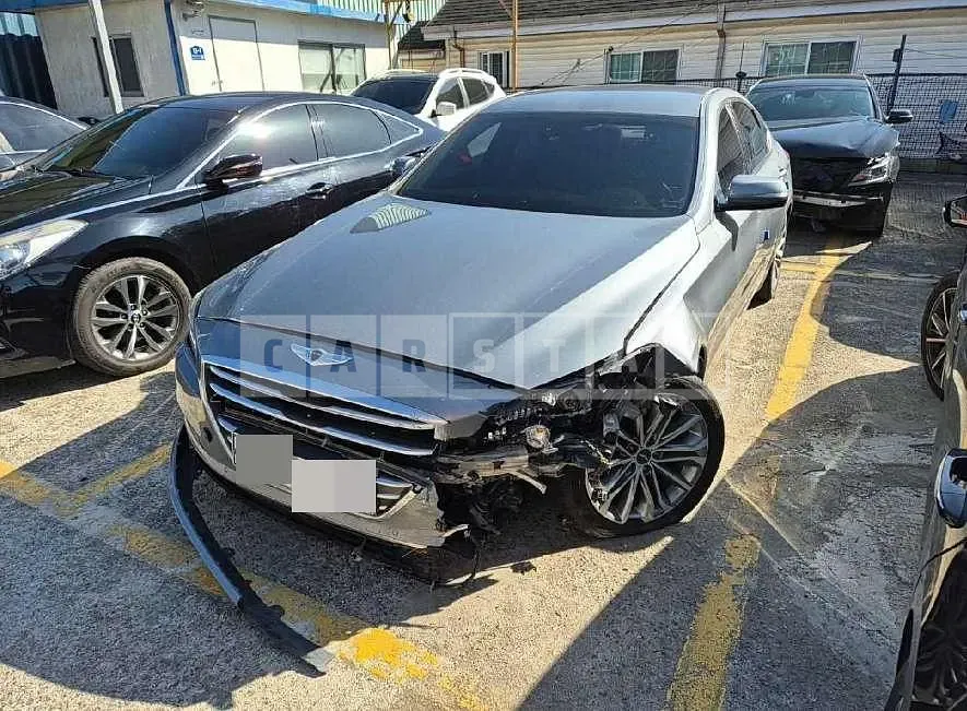 Photo 2 of 12: 2015 Genesis Dh — Korean insurance auction