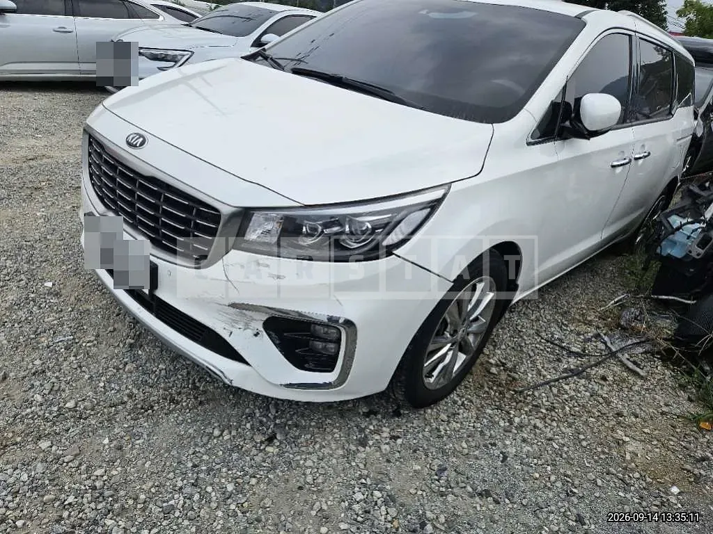 Photo 2 of 32: 2020 Kia Carnivals — Korean insurance auction
