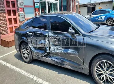 Photo 2 of 9: 2020 Kia K5 — Korean insurance auction