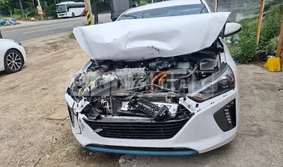 Photo 1 of 4: 2017 Hyundai Modern Ionic, VIN KMHC851CGHU034079 — Korean insurance auction
