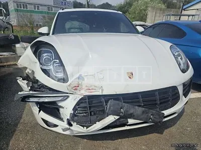 Photo 1 of 32: 2017 Porsche Macan, VIN WP1AA2950HLB22796 — Korean insurance auction
