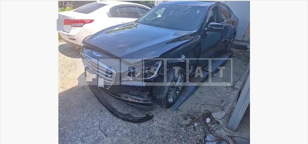 Photo 2 of 14: 2016 Genesis Dh — Korean insurance auction
