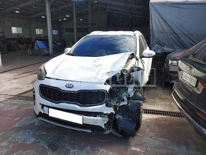 Photo 2 of 27: 2016 Kia Sportage, VIN KNAPM813BGK078295 — Korean insurance auction