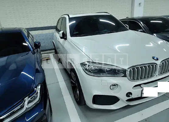Photo 2 of 10: 2015 BMW X5 xDrive 40d, VIN WBAKS6101F0N59714 — Korean insurance auction