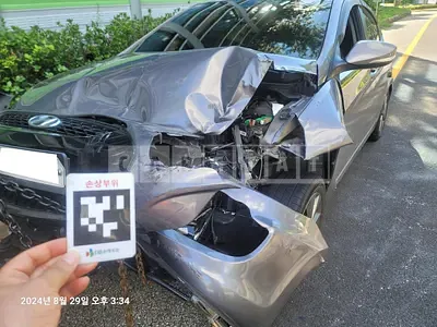 Photo 1 of 8: 2018 BMW Accent, VIN WBA5V7107MFL51681 — Korean insurance auction