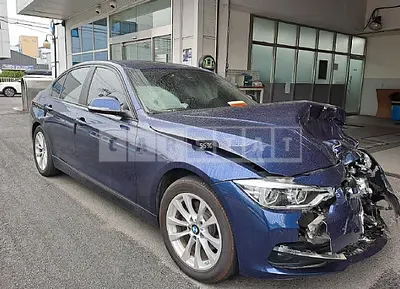 Photo 1 of 6: 2017 BMW 320d, VIN WBA8C5103HK857450 — Korean insurance auction