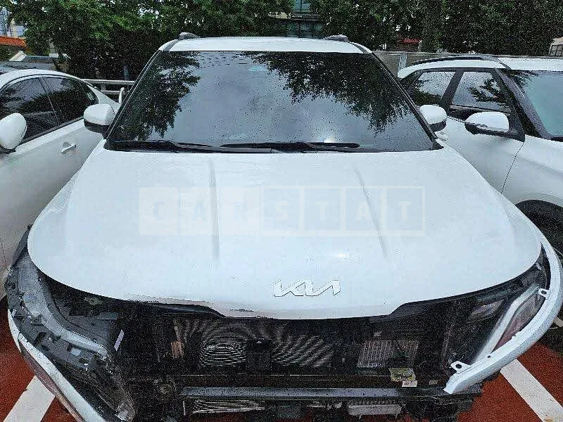 Photo 2 of 48: 2022 Kia Carnival, VIN KNANB81BBPS265674 — Korean insurance auction