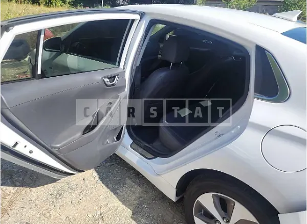 Photo 2 of 41: 2017 Hyundai Modern Ionic Electric — Korean insurance auction