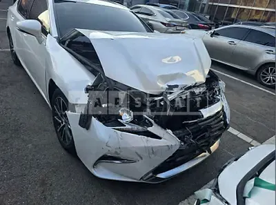 Photo 1 of 18: 2016 Lexus Es 350 — Korean insurance auction