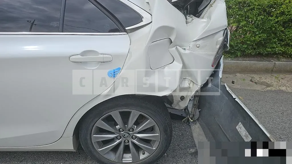 Photo 2 of 9: 2015 Toyota Camry Hybrid — Korean insurance auction