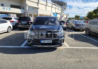 Photo 1 of 10: 2019 Kia Carnival, VIN KNAME81ABKS528331 — Korean insurance auction