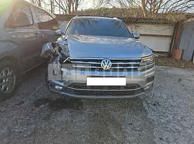Photo 1 of 17: 2020 Volkswagen Tiguan Allspace 2.0 TDI — Korean insurance auction