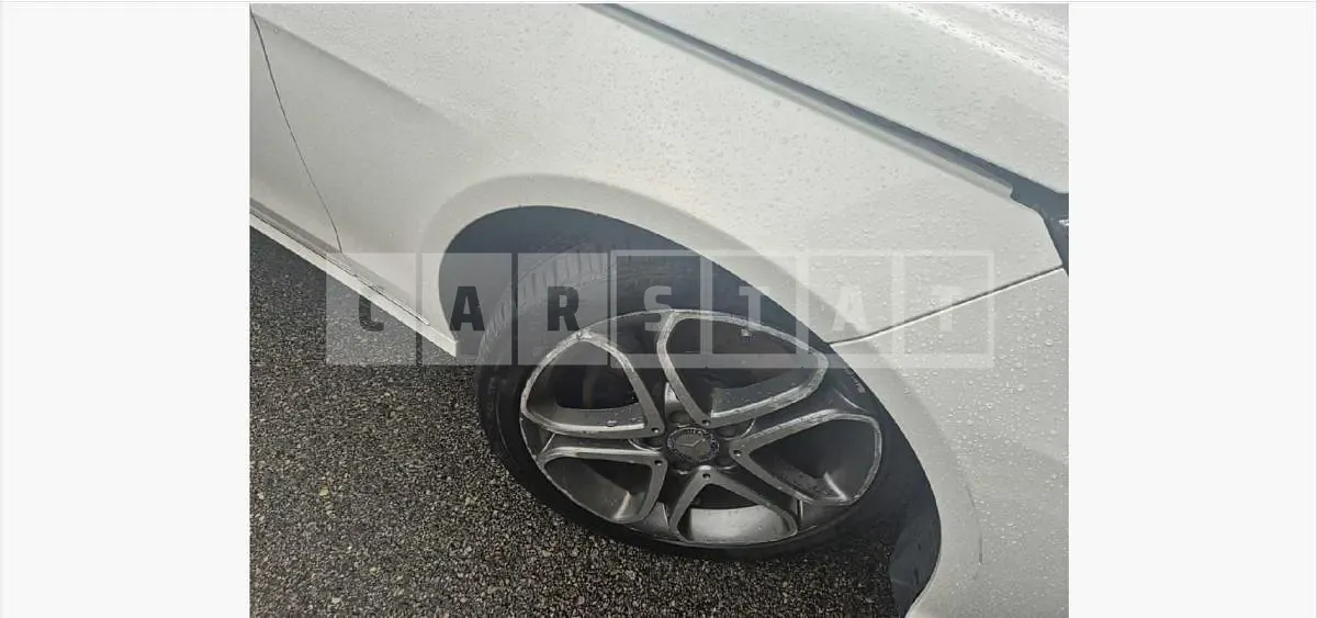 Photo 2 of 8: 2015 Mercedes-Benz E250 BlueTec 4Matic, VIN WDDHF9HB2GB253482 — Korean insurance auction