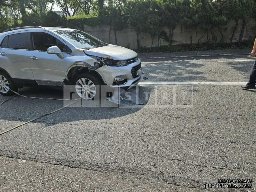 Photo 2 of 13: 2015 Toyota Prius, VIN JTDKN3DU5F1914241 — Korean insurance auction