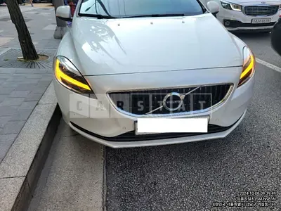 Photo 1 of 11: 2017 Volvo V40 D3 — Korean insurance auction