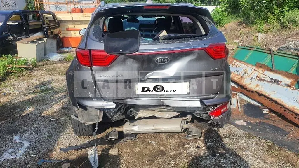 Photo 2 of 11: 2016 Kia Sportage, VIN KNAPN813DGK085151 — Korean insurance auction