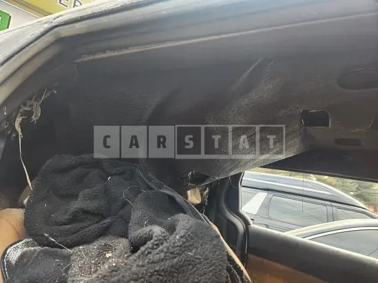 Photo 2 of 12: 2023 Kia Carnival — Korean insurance auction