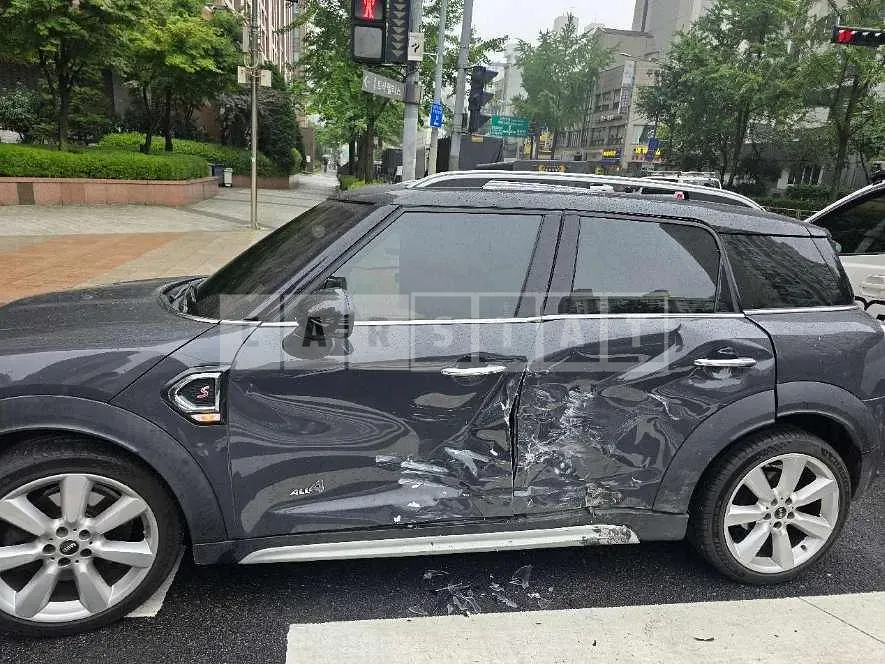 Photo 2 of 22: 2017 MINI Cooper SD Countryman All 4 — Korean insurance auction