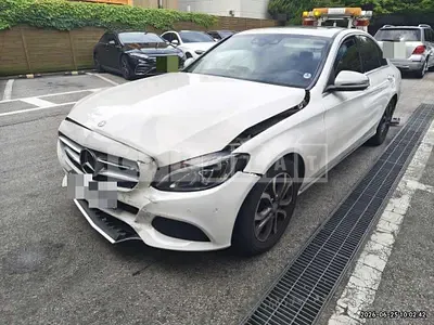 Photo 1 of 30: 2015 Mercedes-Benz C220 d — Korean insurance auction