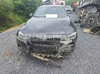 Photo 1 of 17: 2018 BMW 320i — Korean insurance auction