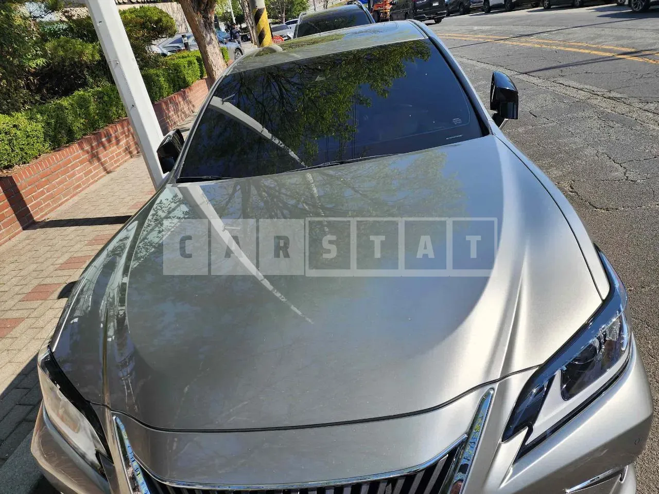 Photo 2 of 24: 2021 Lexus ES300h, VIN JTHBA1C17M2004264 — Korean insurance auction