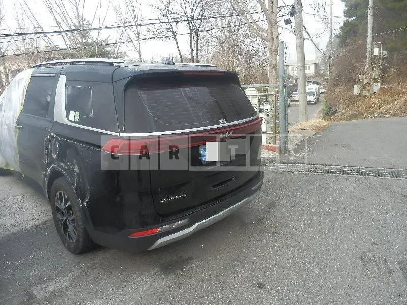 Photo 2 of 24: 2022 Kia Carnivals — Korean insurance auction