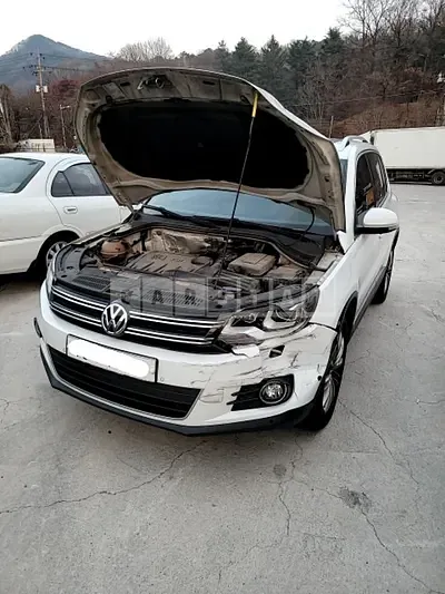 Photo 1 of 8: 2015 Volkswagen Tiguan 2.0 TDI Blue Motion, VIN WVGZZZ5NZFW580638 — Korean insurance auction